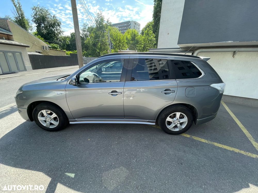 Mitsubishi Outlander - 5