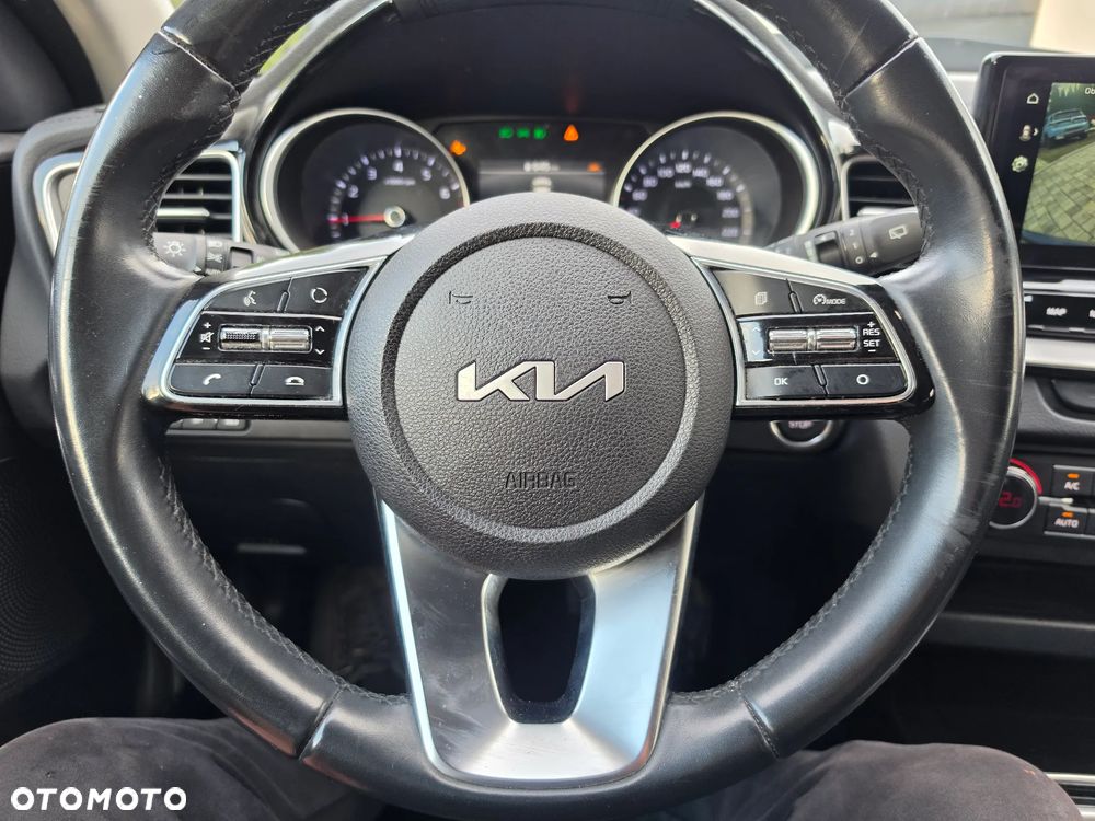 Kia XCeed - 16