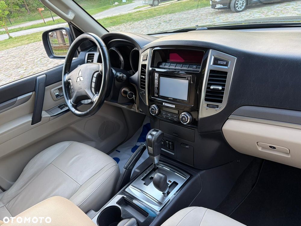 Mitsubishi Pajero 3.2 DID Limited Edition - 14