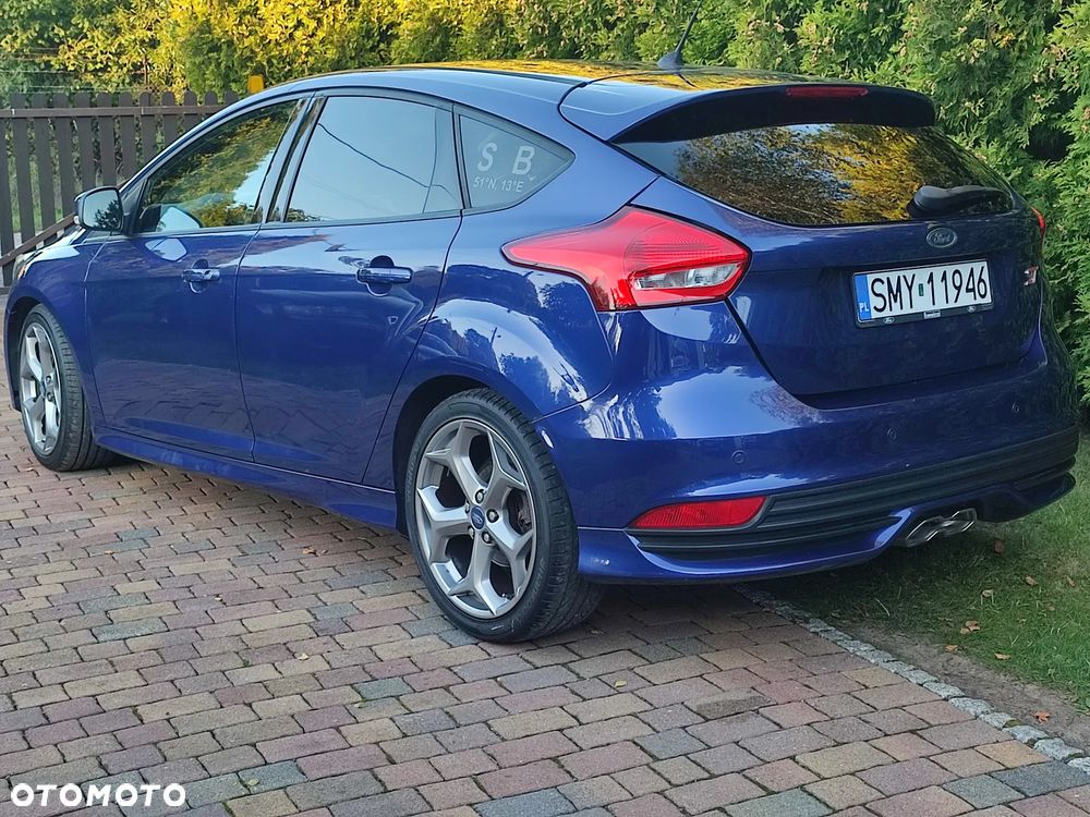 Ford Focus 2.0 TDCi ST - 9