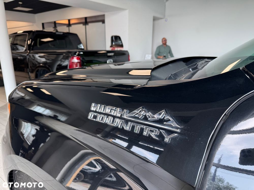 Chevrolet Silverado - 6
