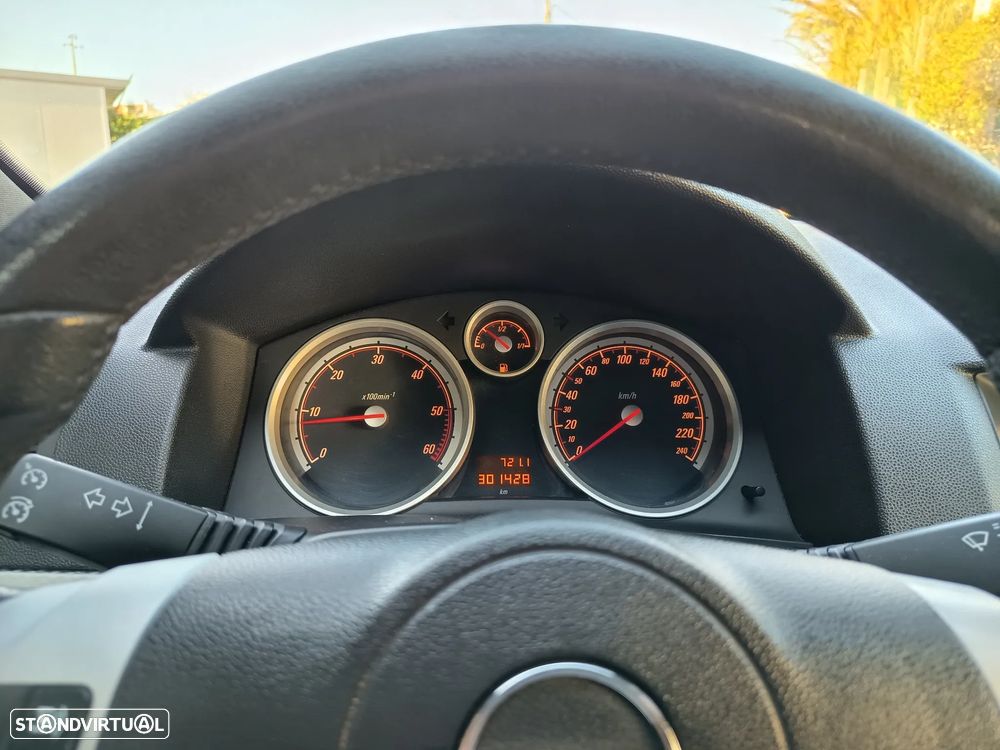 Opel Astra GTC 1.7 CDTI ecoFLEX - 9