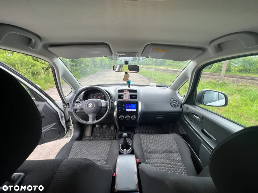 Suzuki SX4 - 9