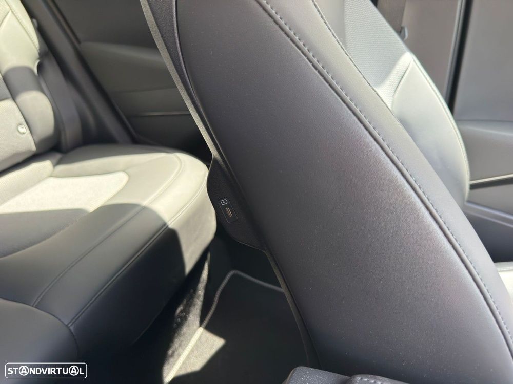 Kia Niro 1.6 GDi HEV Urban - 18