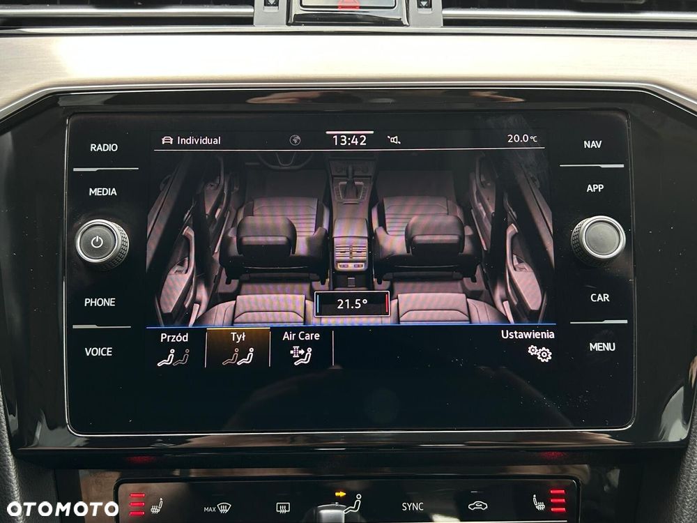 Volkswagen Passat Variant 2.0 TDI EVO Elegance DSG - 34