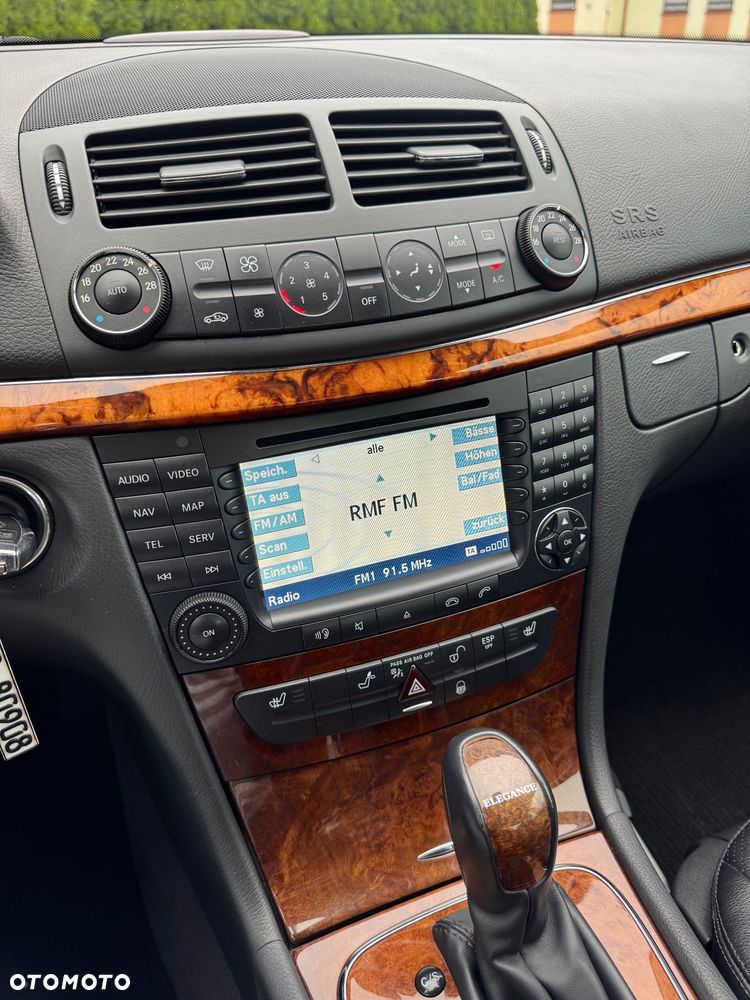 Mercedes-Benz Klasa E 350 4Matic Automatik Elegance - 24