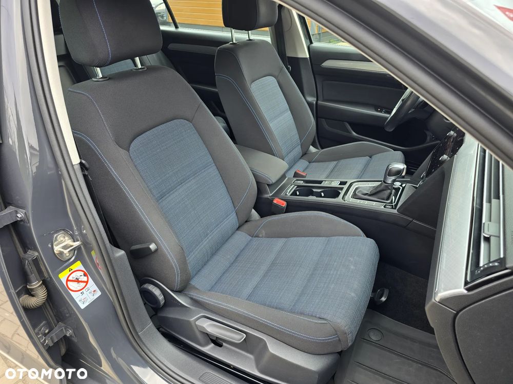Volkswagen Passat Variant - 15