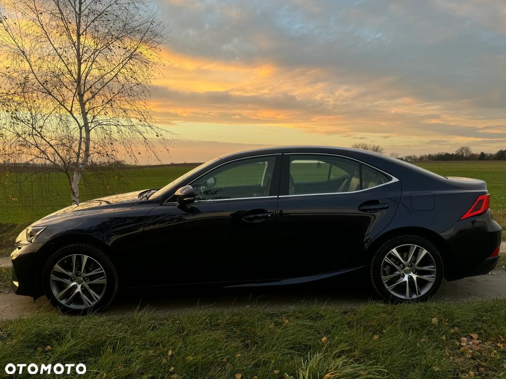 Lexus IS 200t / 300 Elegance - 14