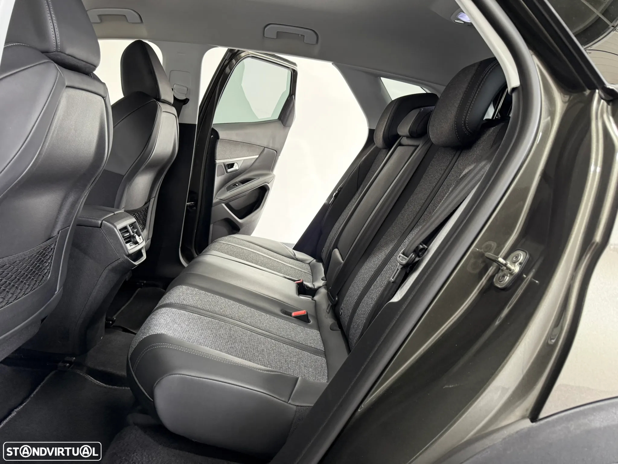 Peugeot 3008 1.5 BlueHDi Allure - 41