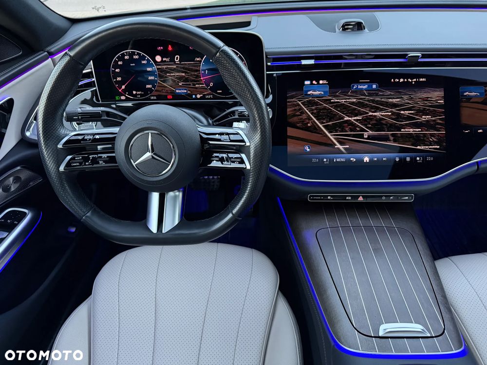 Mercedes-Benz Klasa E 220 d mHEV 4-Matic AMG 9G-Tronic - 27