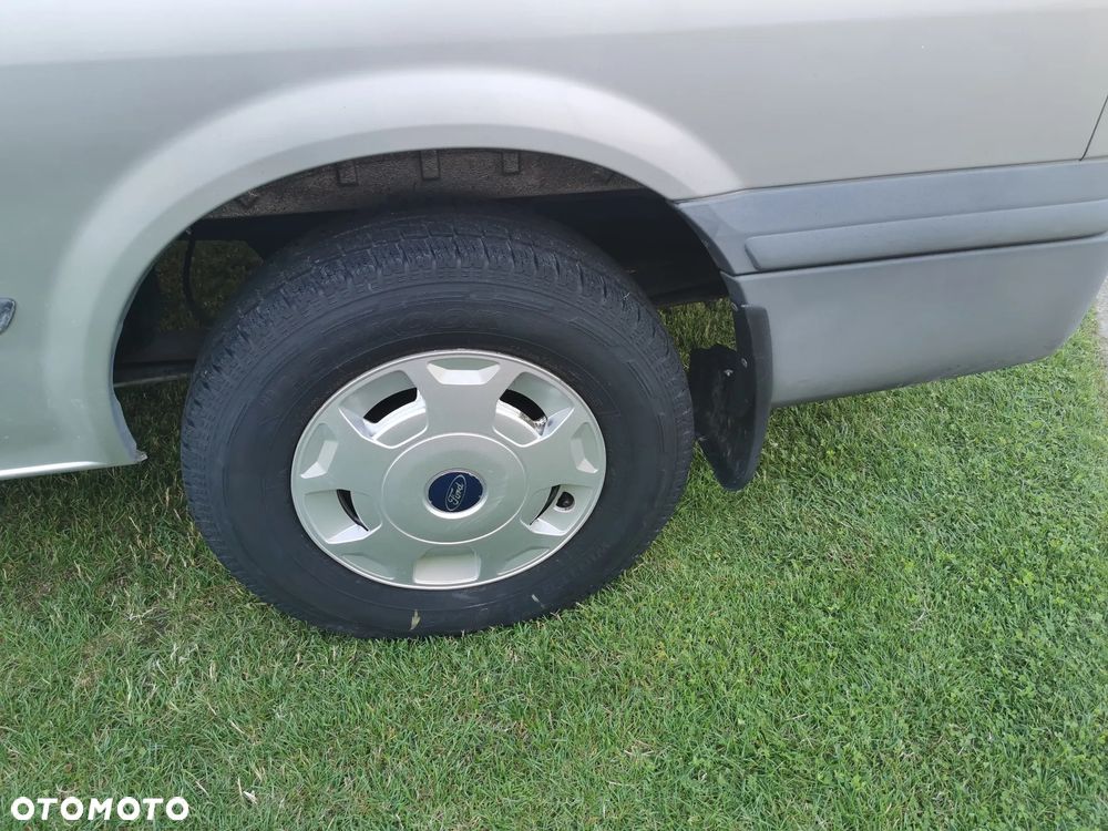 Ford Transit 350L Trend - 30