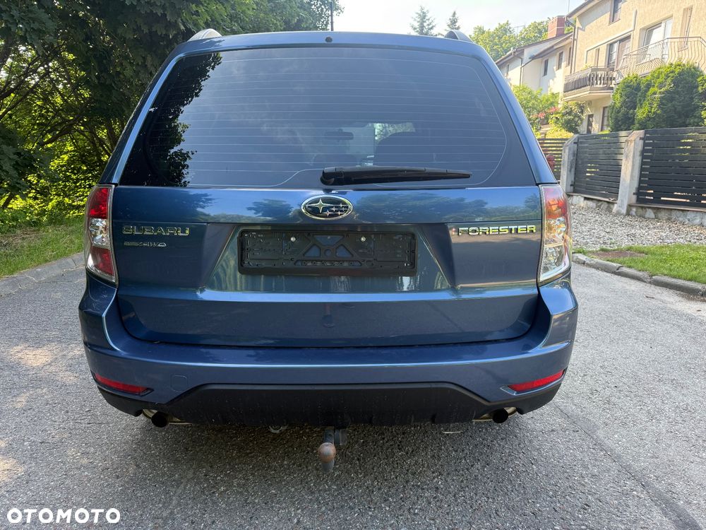 Subaru Forester 2.0X Exclusive - 6