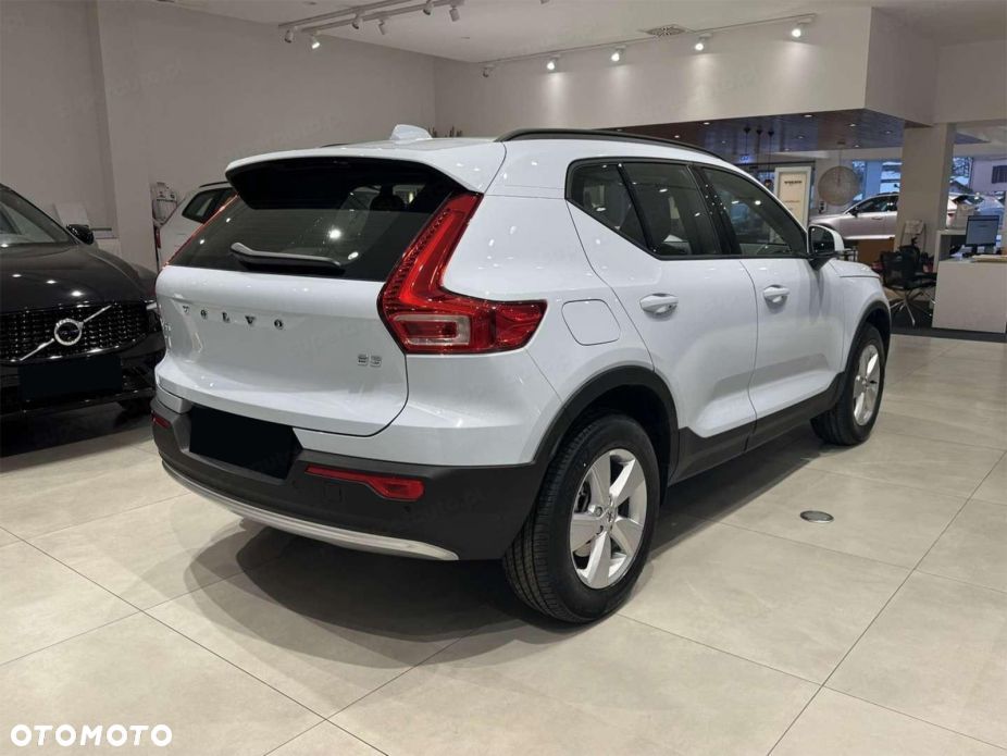 Volvo XC 40 B3 Essential - 4