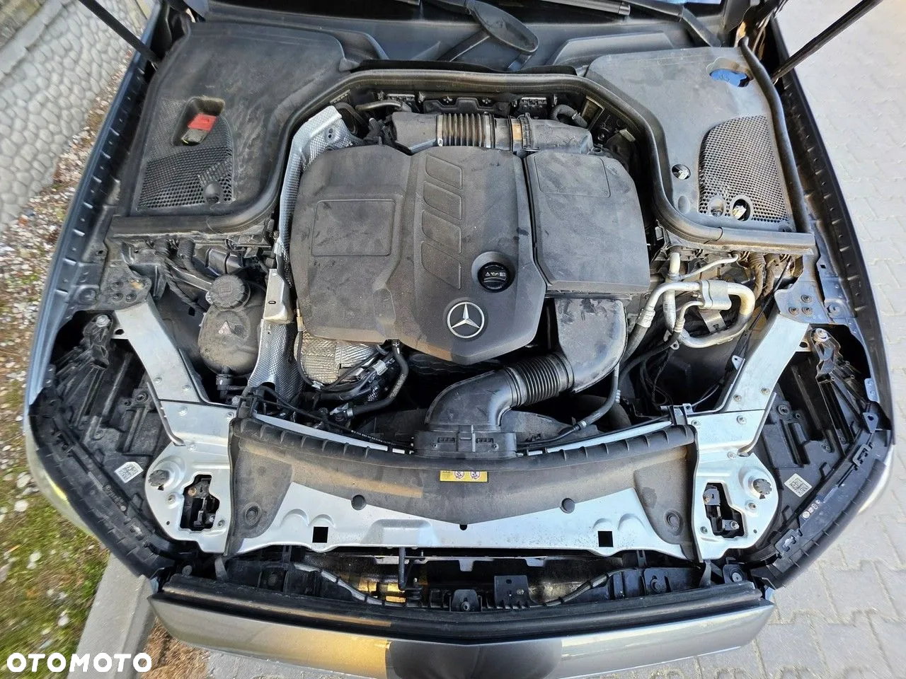 Mercedes-Benz Klasa E 220 d T 9G-TRONIC - 16