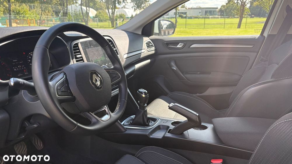 Renault Megane 1.0 TCe Zen - 12