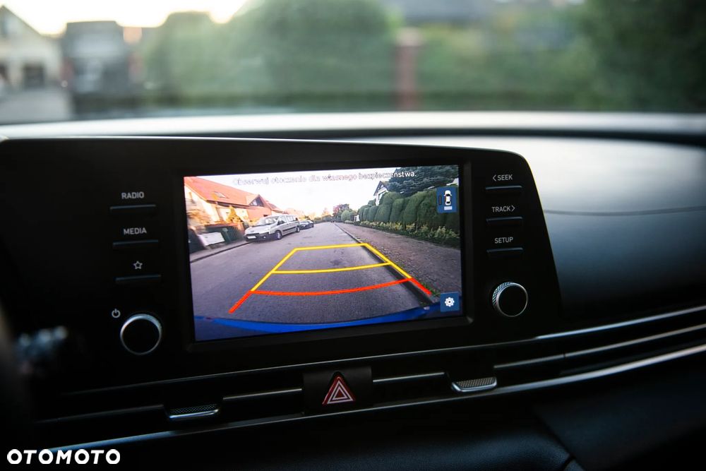 Hyundai Elantra 1.6 Executive - 23