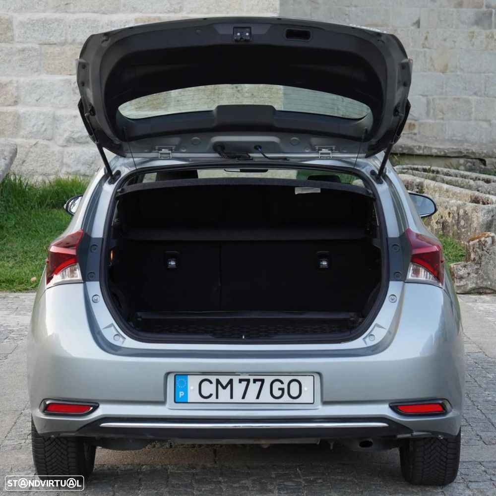 Toyota Auris 1.8 HSD Active - 51