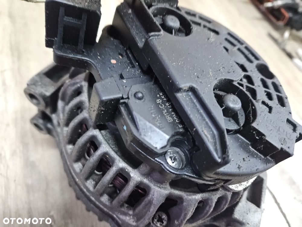 Alternator BMW seria 1 E87  E90 E92 2,0i 120i 2006r Bosch N46B20BA - 4