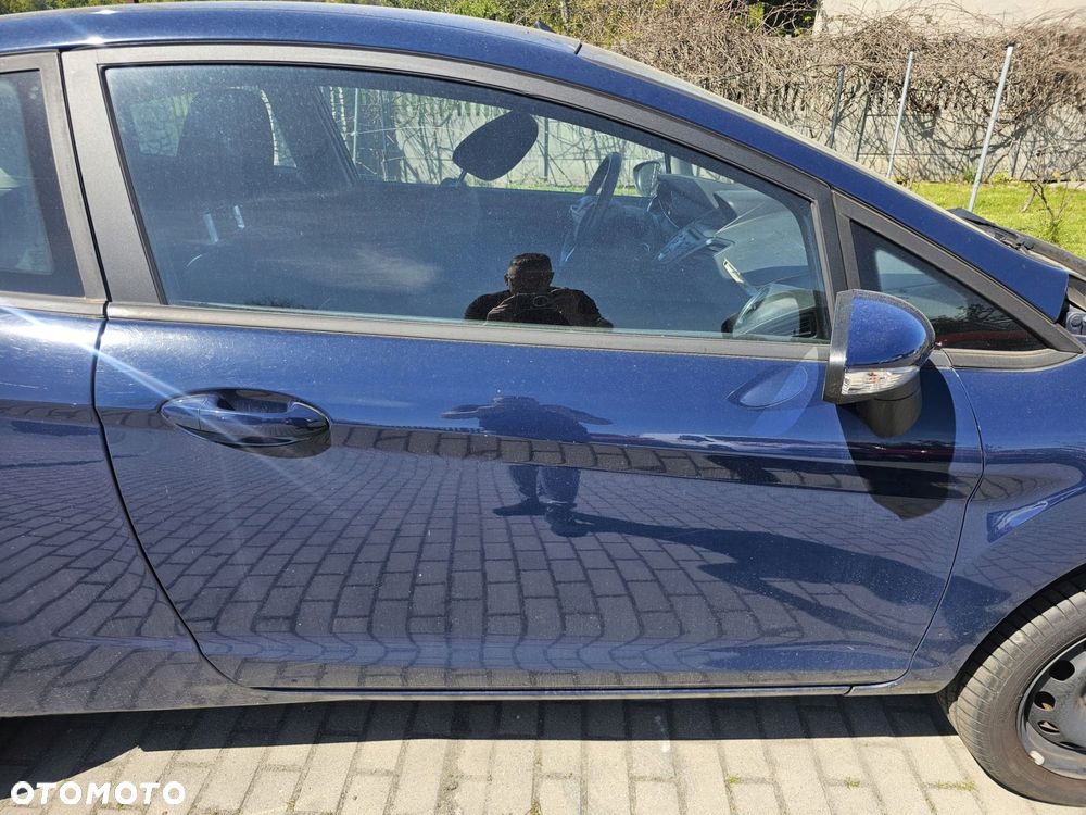drzwi prawy przód kompletne ford fiesta mk7 3d blazer blue - 1