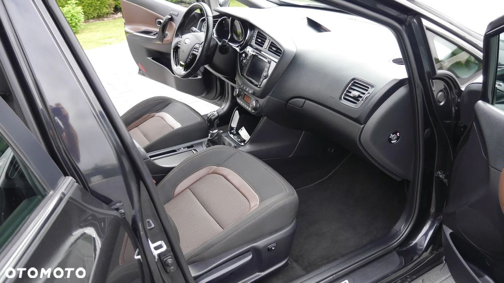 Kia Ceed 1.6 GDI ISG Platinum Edition - 28