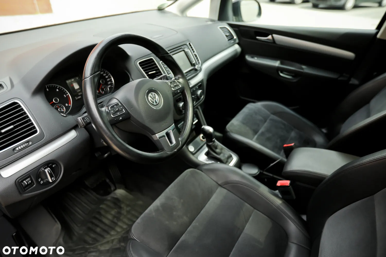 Volkswagen Sharan 2.0 TDI DSG BlueMotion Technology Highline - 18