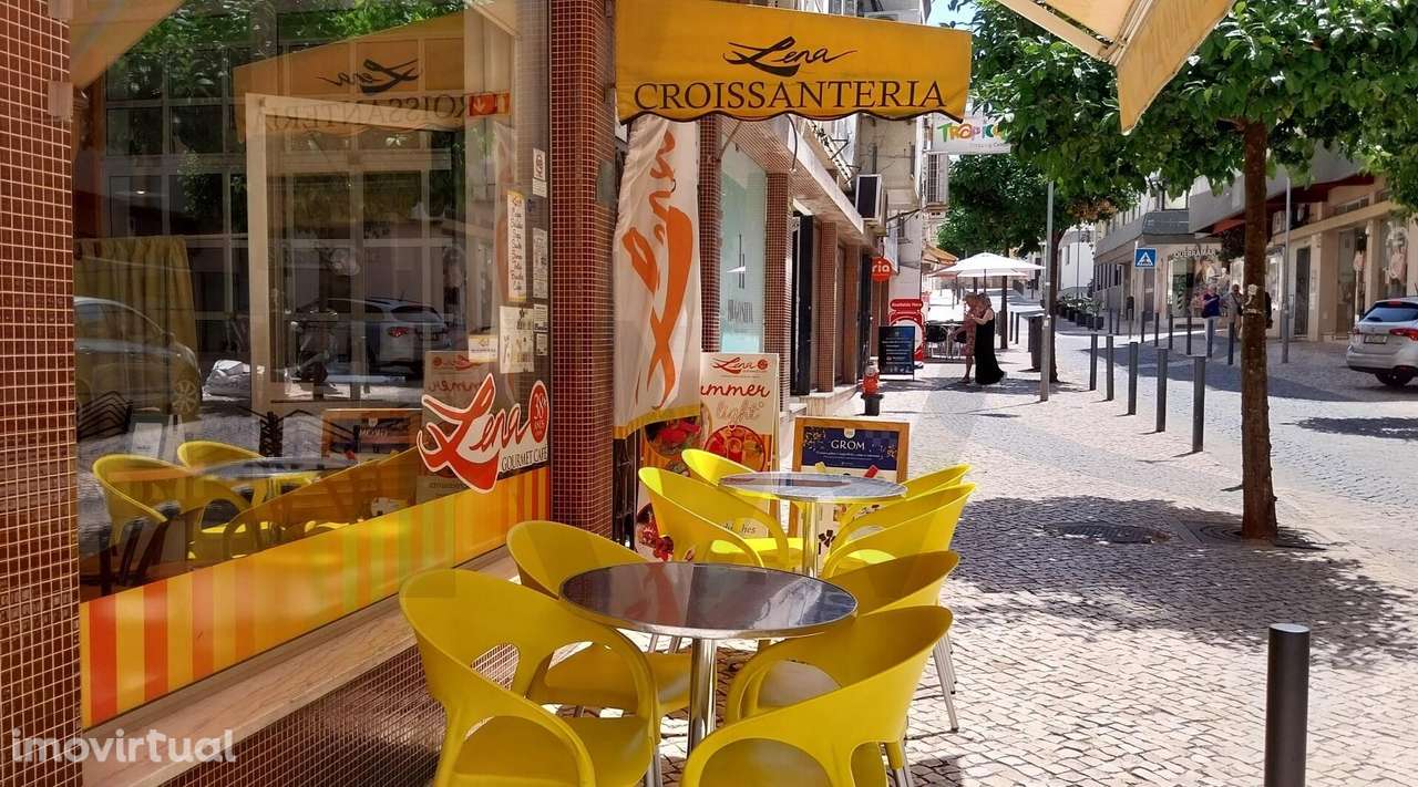 Loja para Venda em Portimão junto à Rua das Lojas. - Grande imagem: 2/17