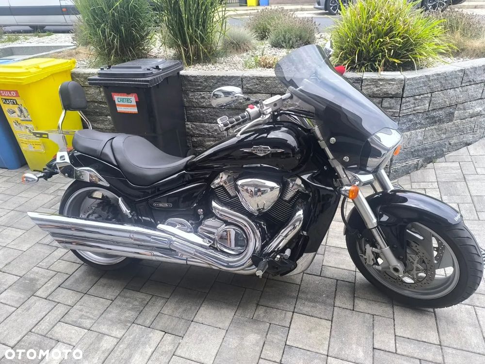 Suzuki Intruder - 3