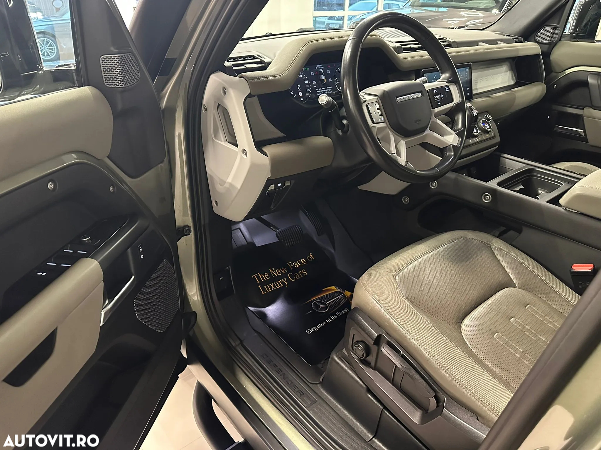 Land Rover Defender 110 2.0L D240 S - 10