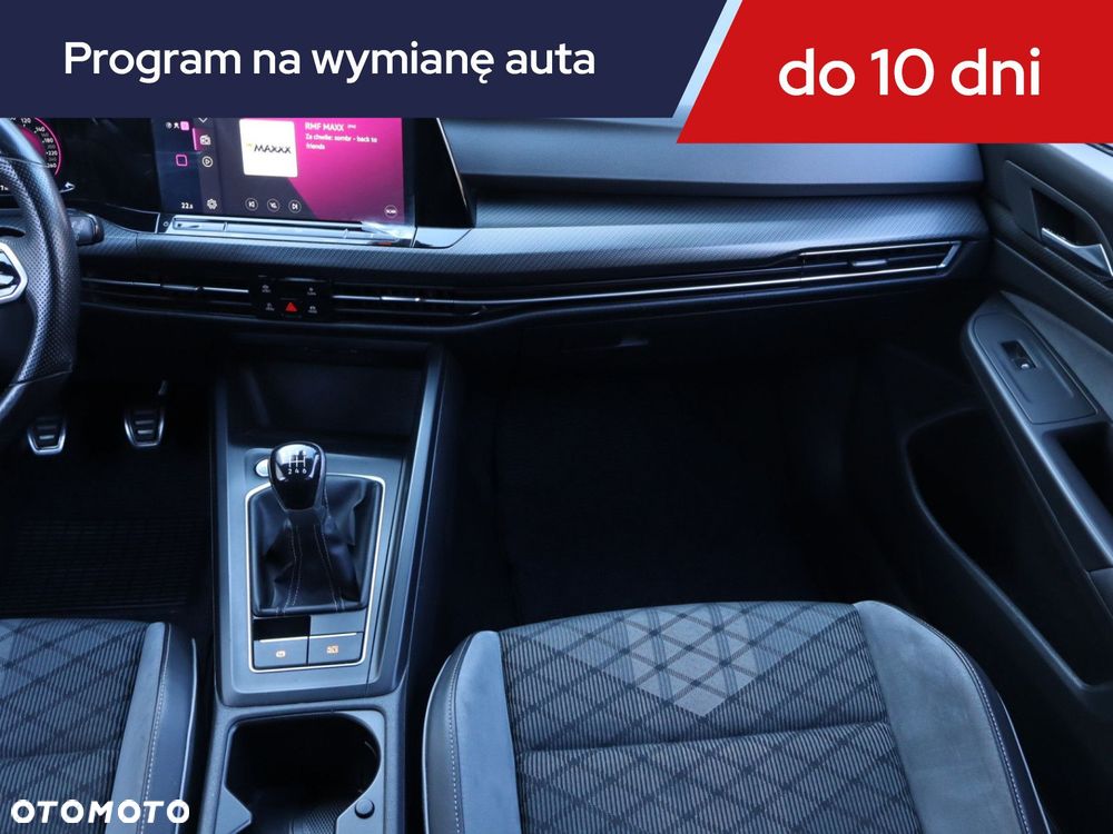 Volkswagen Golf - 10