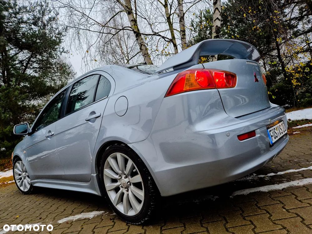 Mitsubishi Lancer 1.8 Intense - 10
