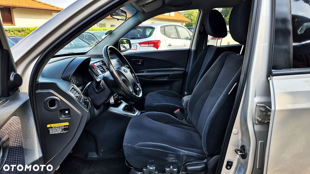 Hyundai Tucson 2.0 Comfort 2WD - 29