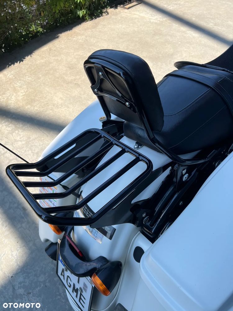 Harley-Davidson Touring Street Glide - 8
