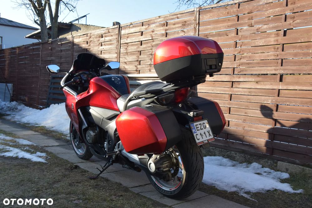 Honda VFR - 4