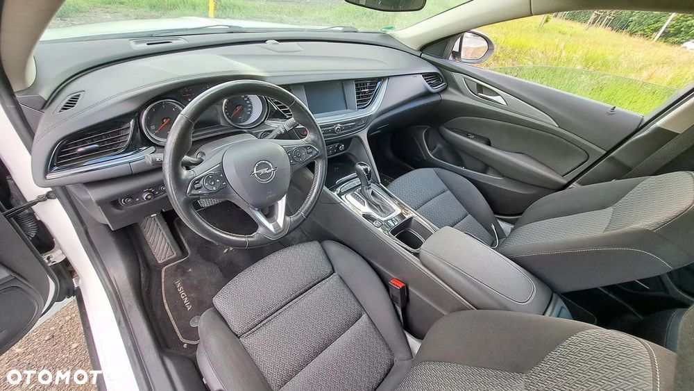 Opel Insignia - 10
