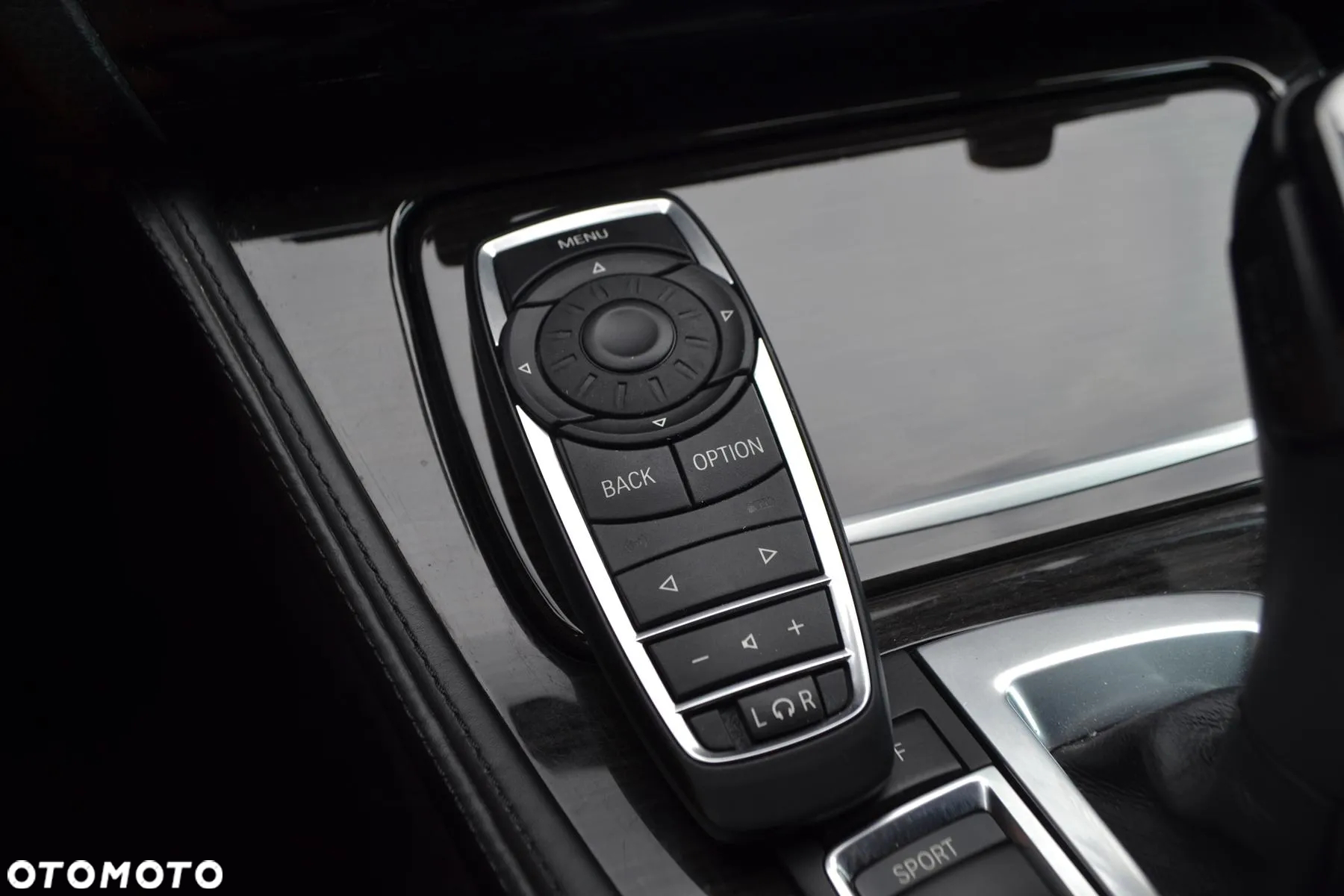 BMW Seria 5 M550d xDrive - 32