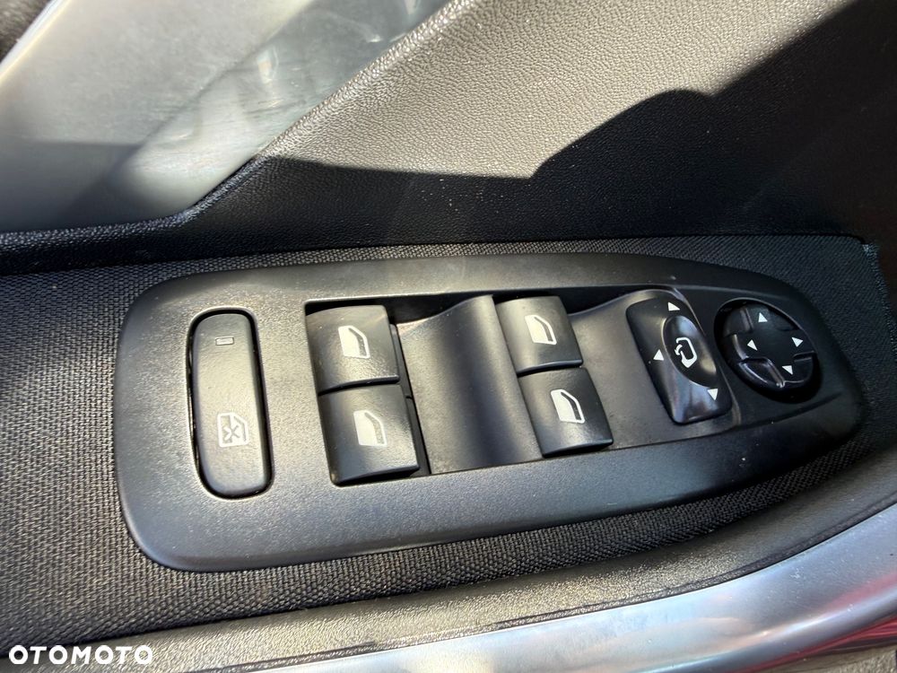 Peugeot 2008 PureTech 110 Stop&Start Allure - 17