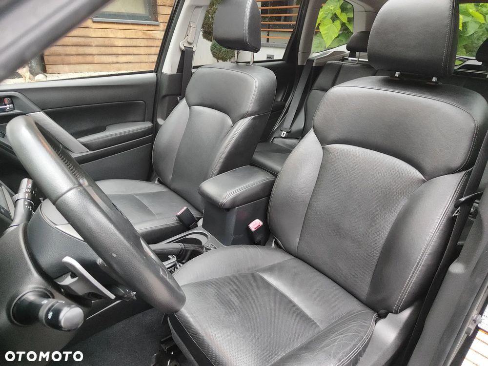 Subaru Forester 2.0XT Platinum Lineartronic - 13