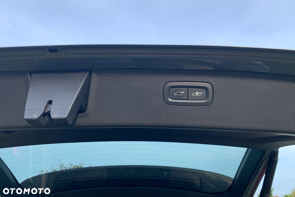 Volvo XC 90 - 33