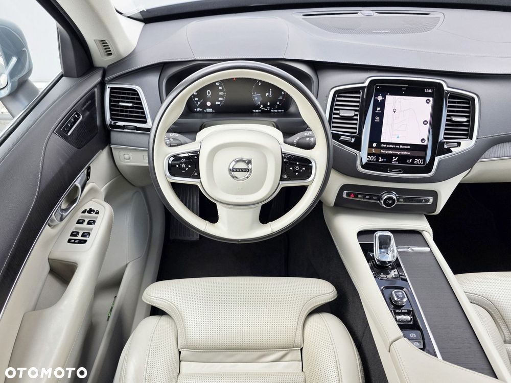 Volvo XC 90 - 10