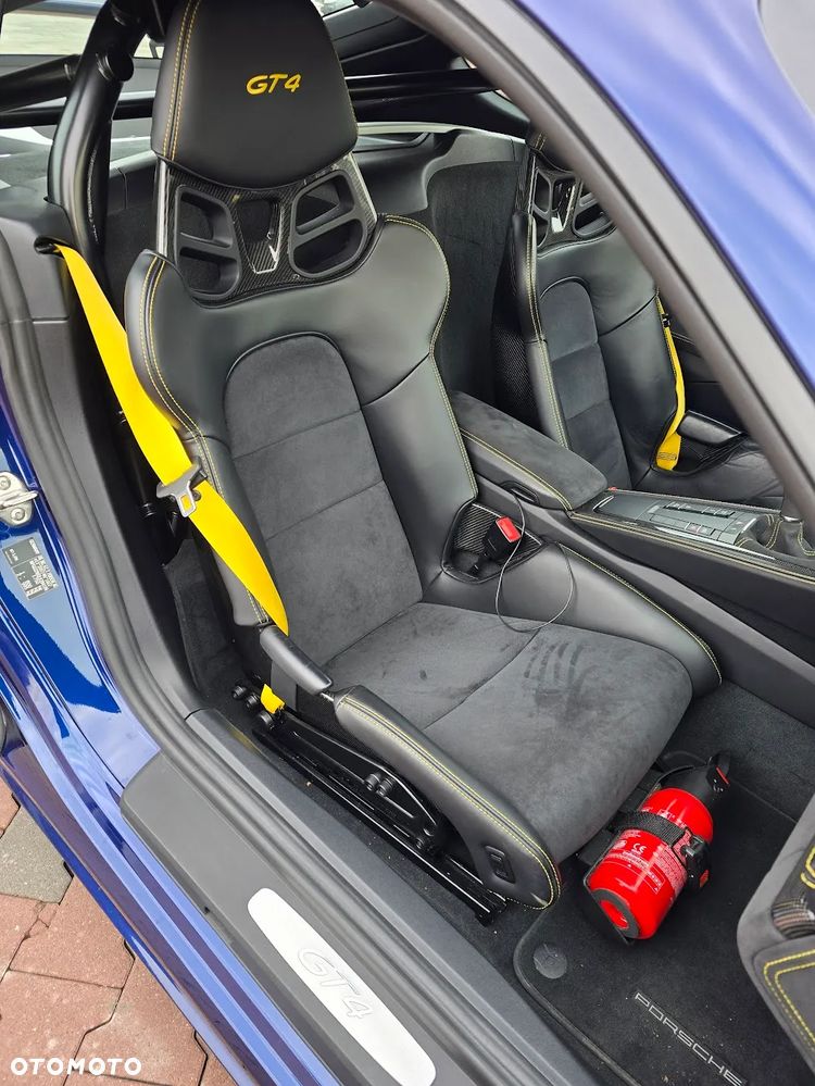 Porsche 718 Cayman - 15
