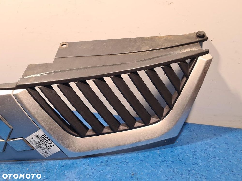MITSUBISHI OUTLANDER II ATRAPA / GRILL A31E - 4