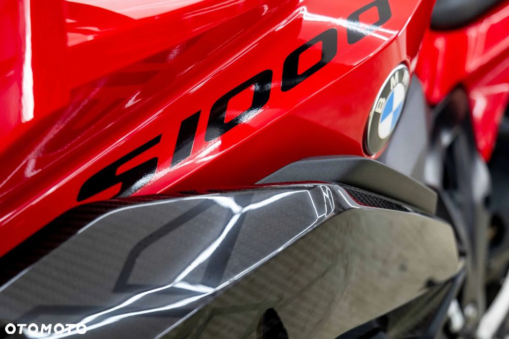 BMW XR - 19