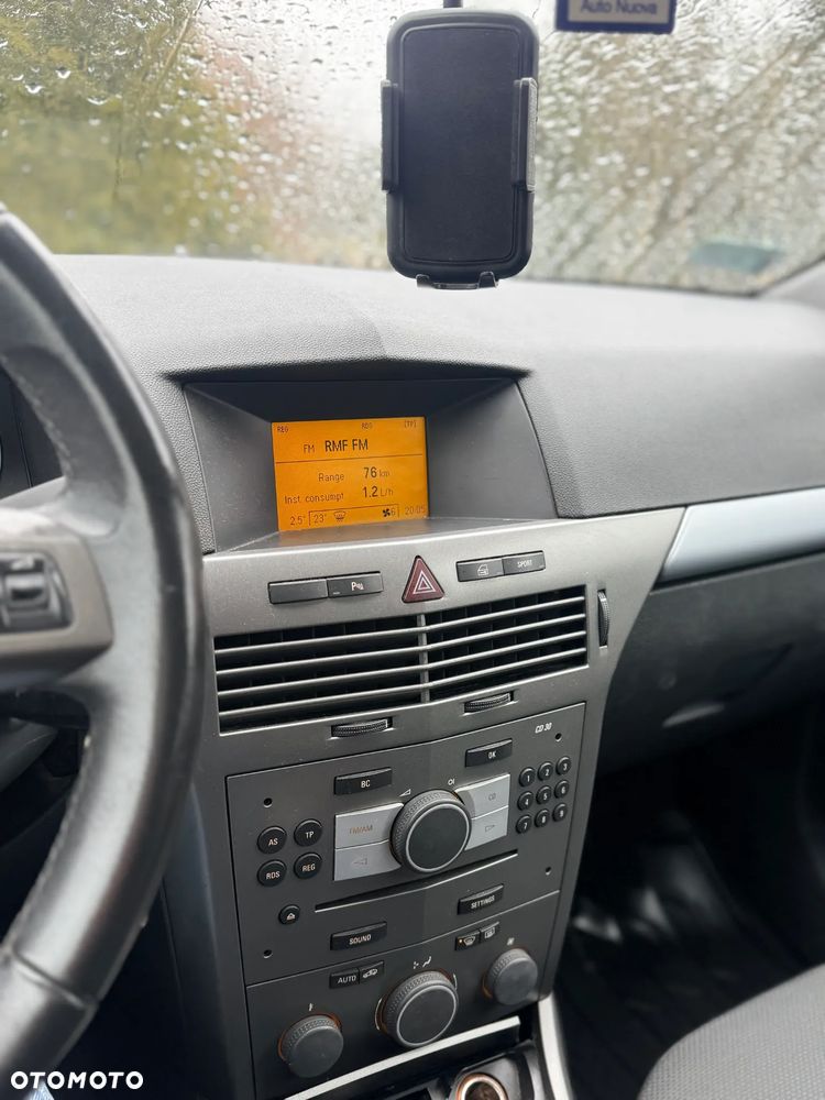 Opel Astra 1.8 Sport - 11