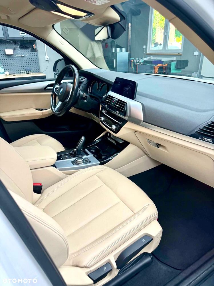 BMW X3 xDrive20d MHEV Advantage - 8