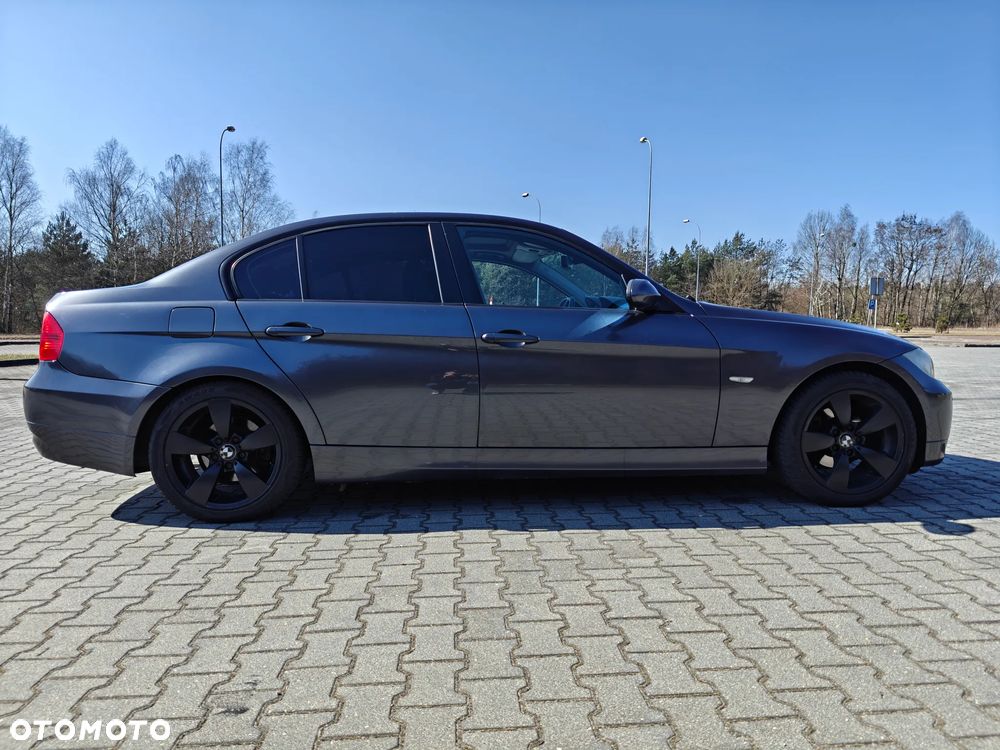 BMW Seria 3 320i - 4