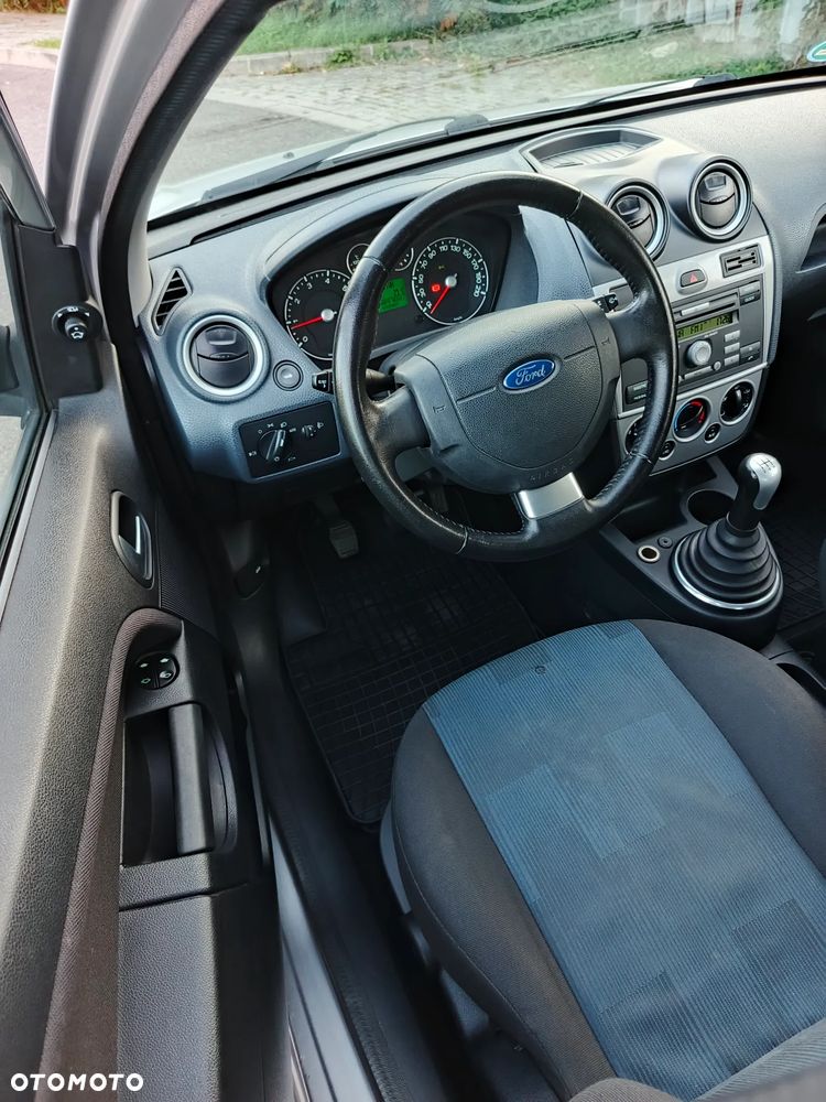 Ford Fiesta - 13