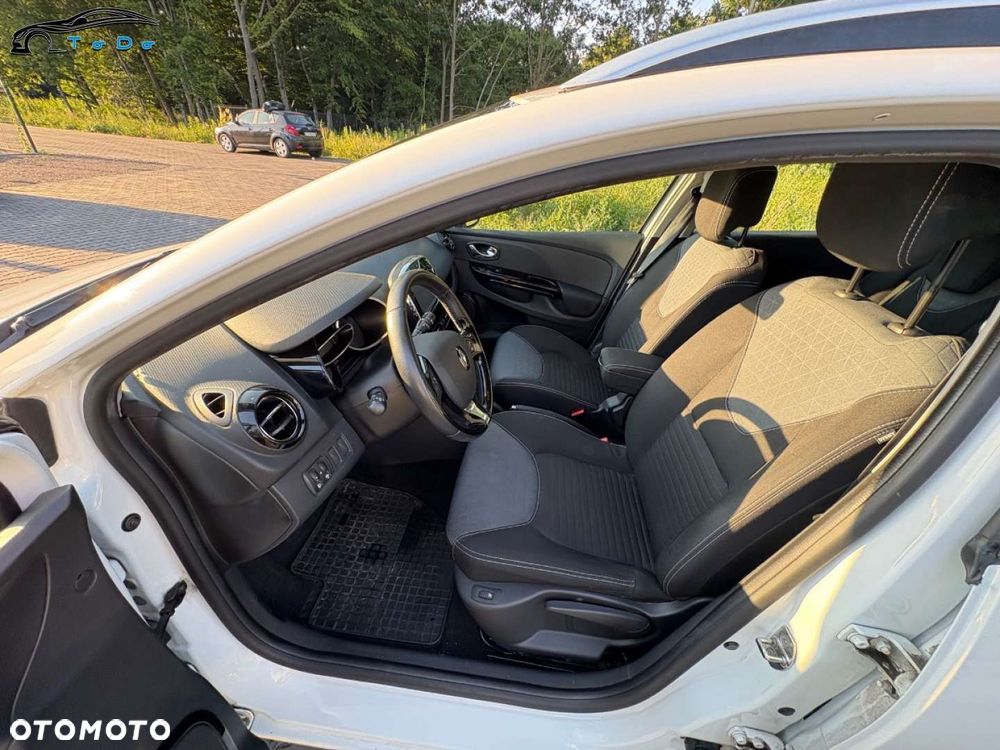 Renault Clio Energy dCi 90 EDC Initiale Paris - 17