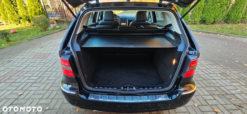 Mercedes-Benz Klasa B 180 BlueEffICIENCY - 25