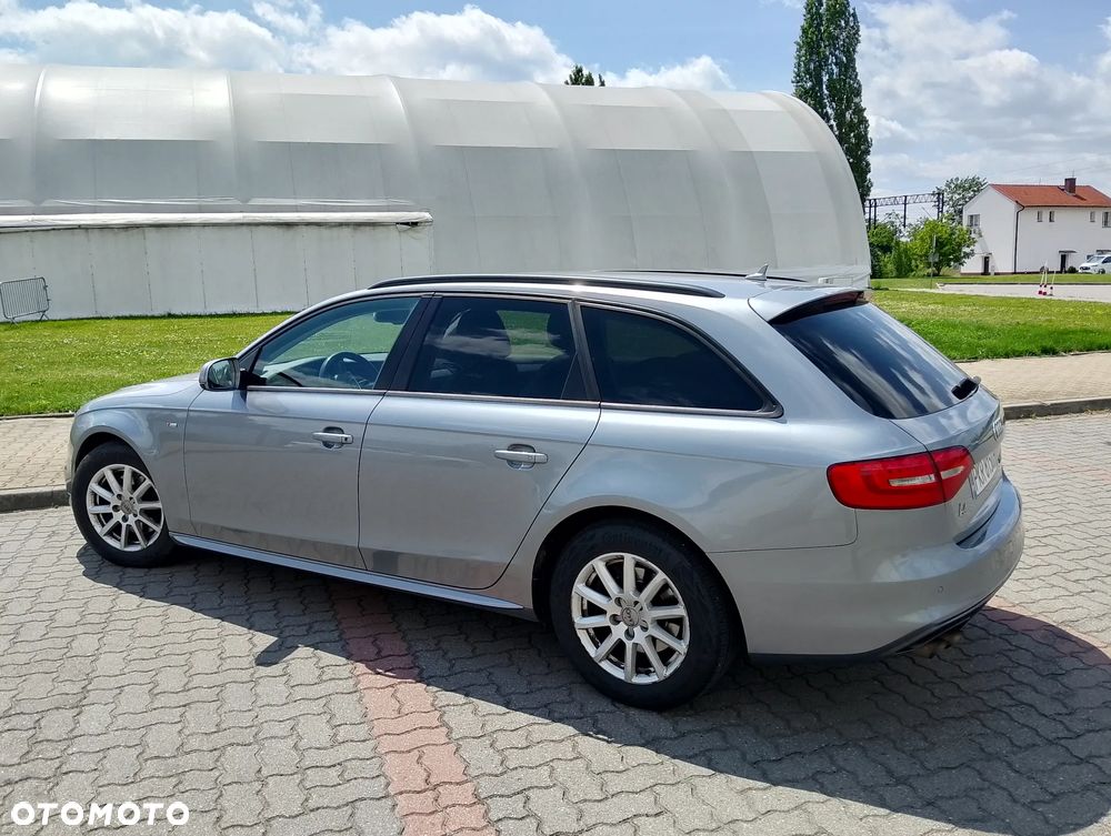 Audi A4 Avant - 16