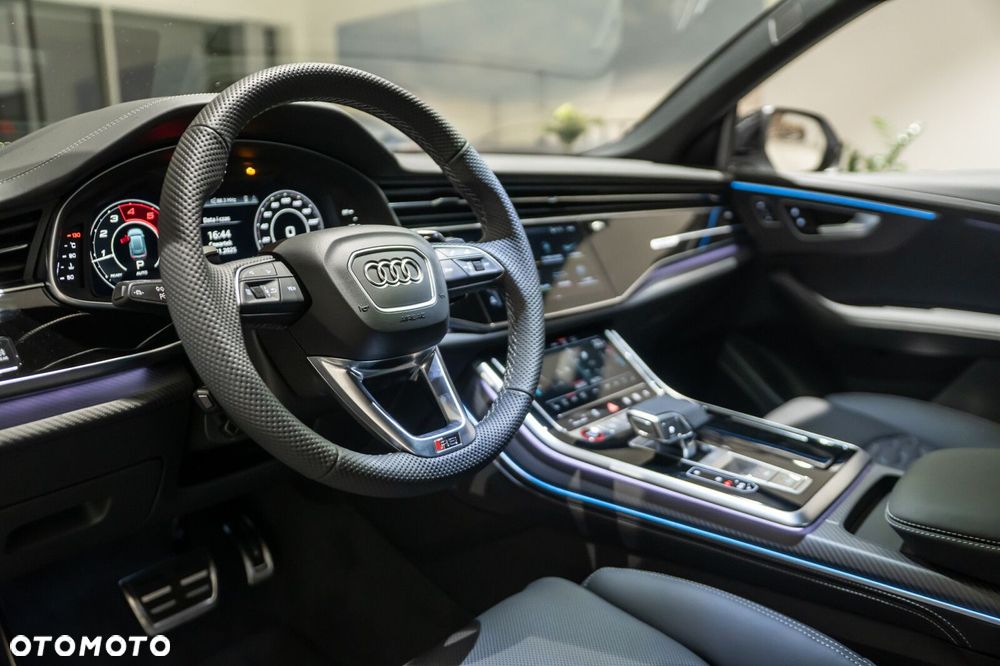 Audi RS Q8 - 11